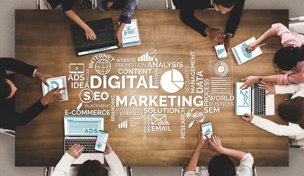 Why Thousands Are Switching to Digital Careers in 2025?